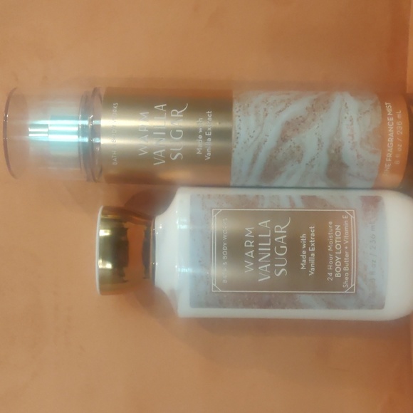 Bath and Body Works Warm Vanilla Sugar - Picture 2 of 5